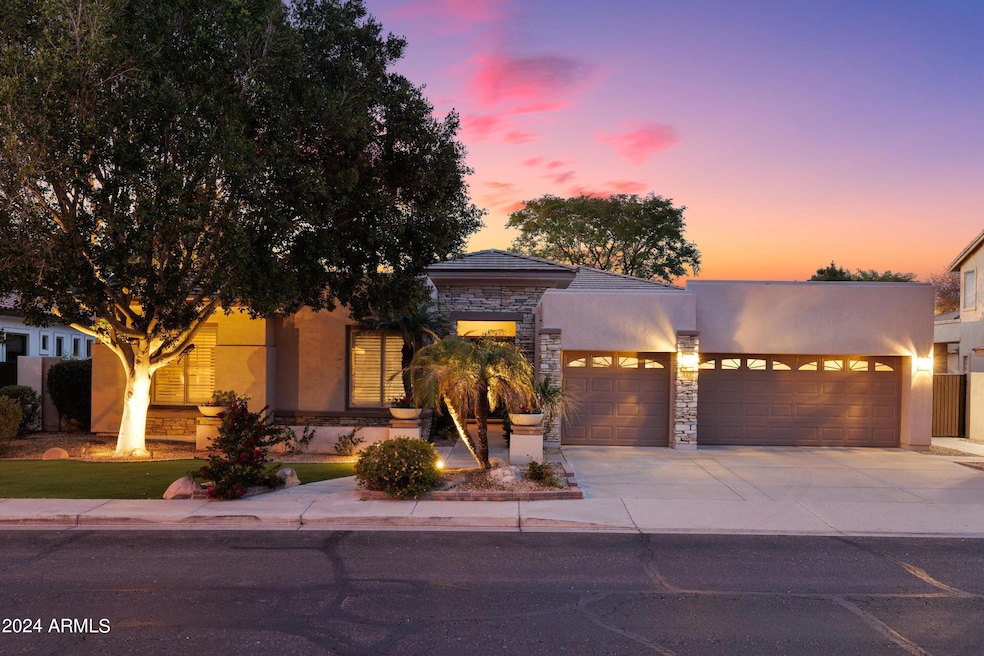 712 E Vinedo Ln, Tempe, AZ 85284 - photo 1