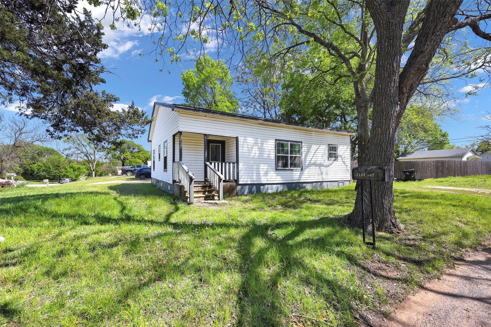 1130 W Day St, Denison, TX 75020 - photo 1