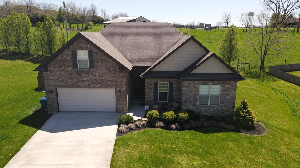 1932 Clearwater Dr, Lawrenceburg, KY 40342 - photo 1
