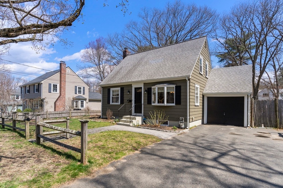 22 Robert St, Wakefield, MA 01880 - photo 1