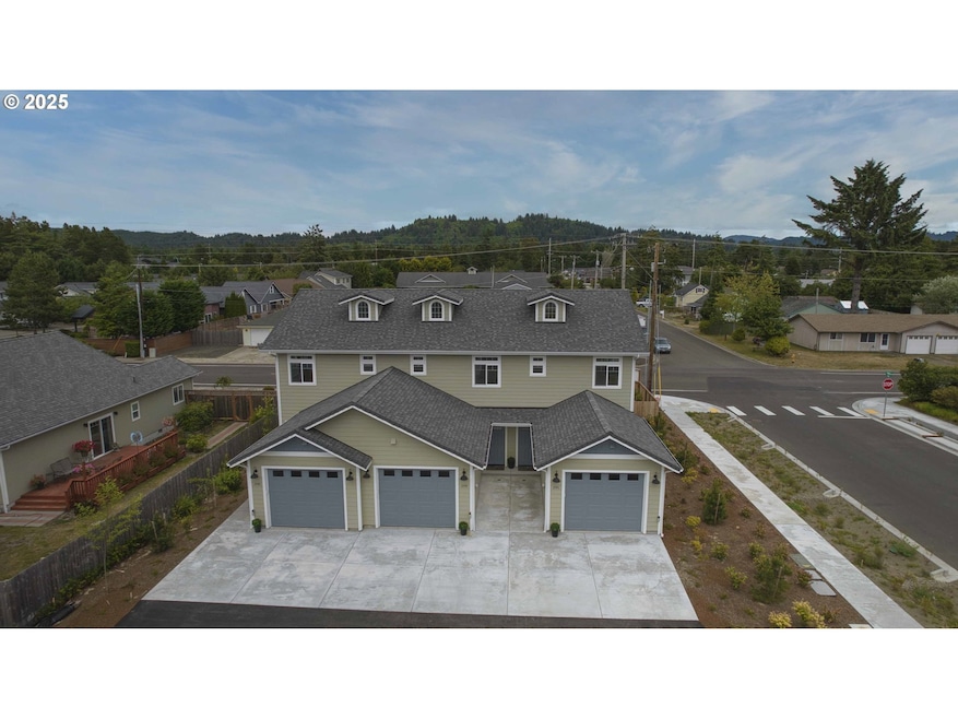 1591 37th St, Florence, OR 97439 - photo 1