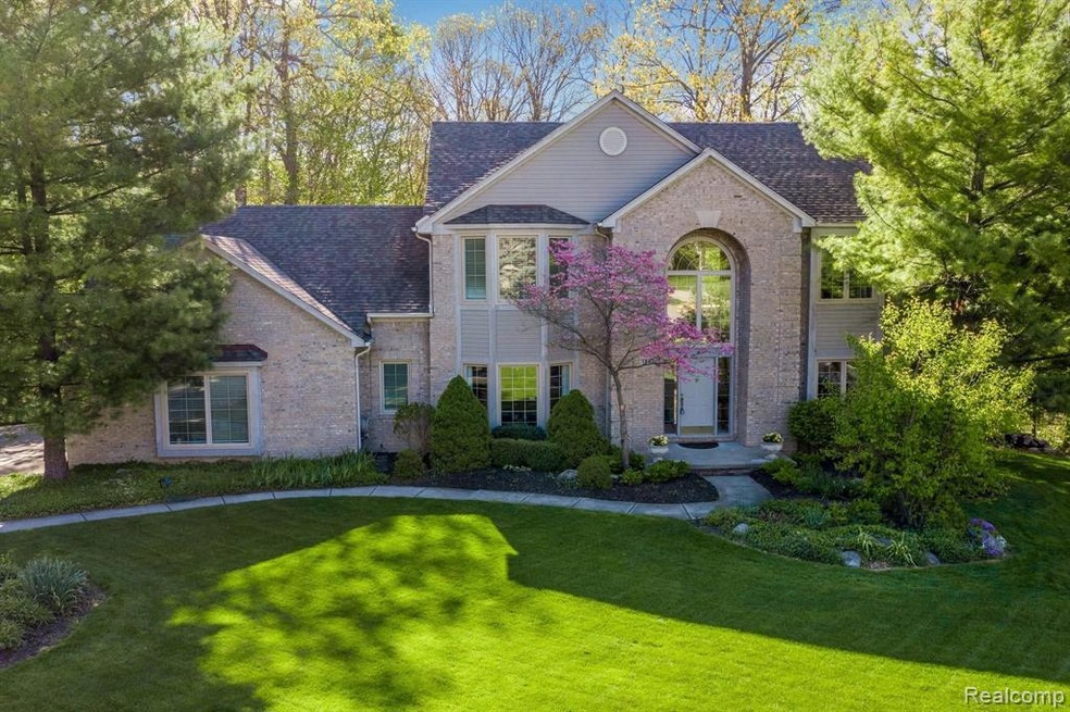 1-web-or-mls-3441 Kossuth Court Orion Township0049