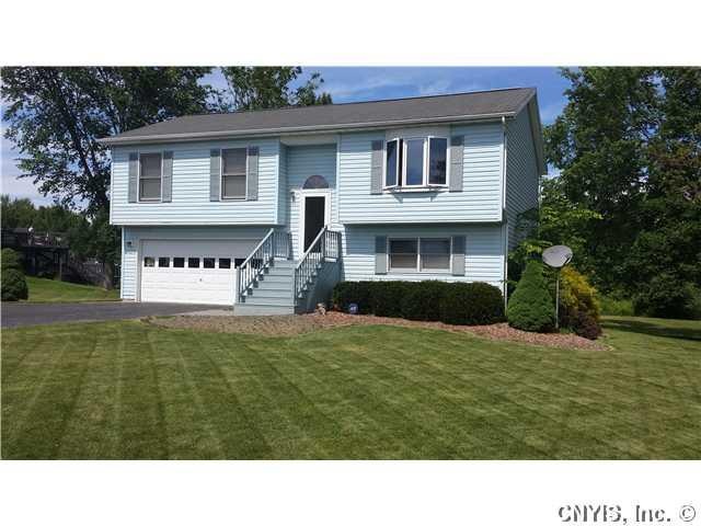 Exterior Front WELCOME TO 134 NORTH RIDGE DRIVE!