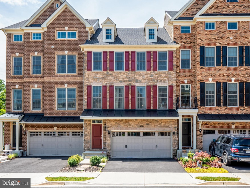 25023 Cambridge Hill Terrace, Chantilly, VA 20152 - photo 1