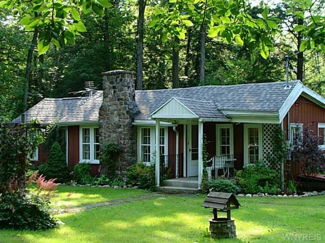 Exterior Front Welcome to the charm of 6031 Herman