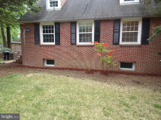 8715 Oakleigh Rd, Parkville, MD 21234 - photo 1