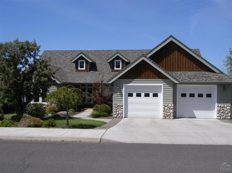 4057 SW Majestic Ave, Redmond, OR 97756 - photo 1