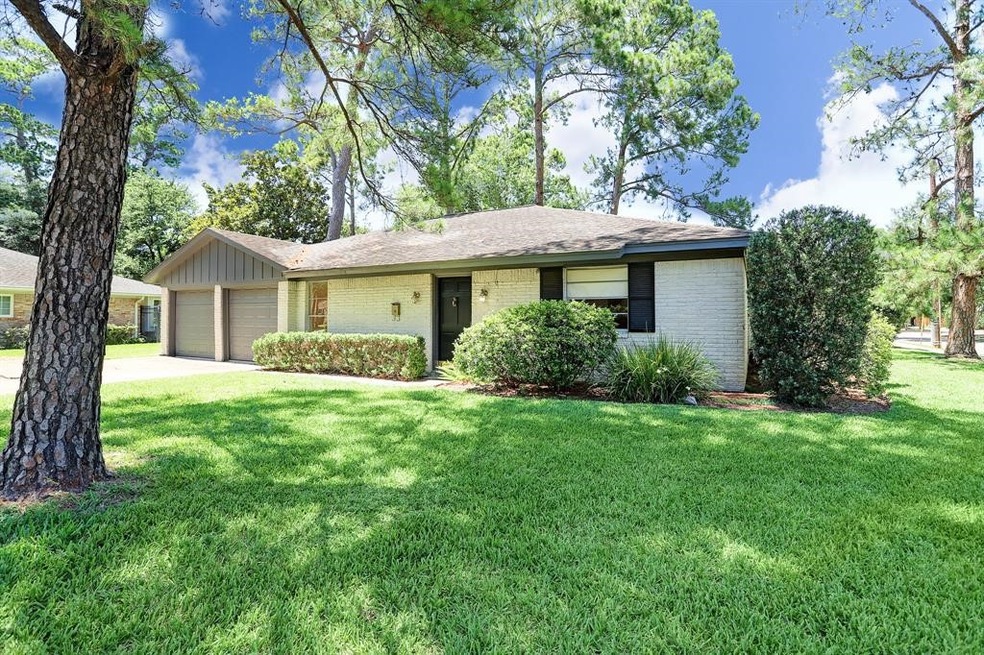 14002 Woodthorpe Ln, Houston, TX 77079 - photo 1