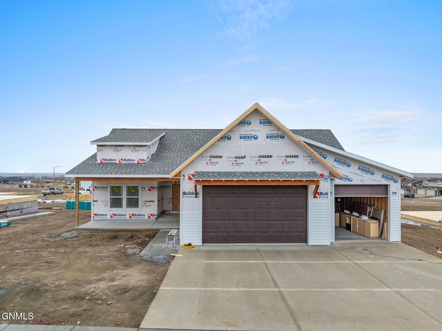 3022 29th Ave W, Williston, ND 58801 - photo 1