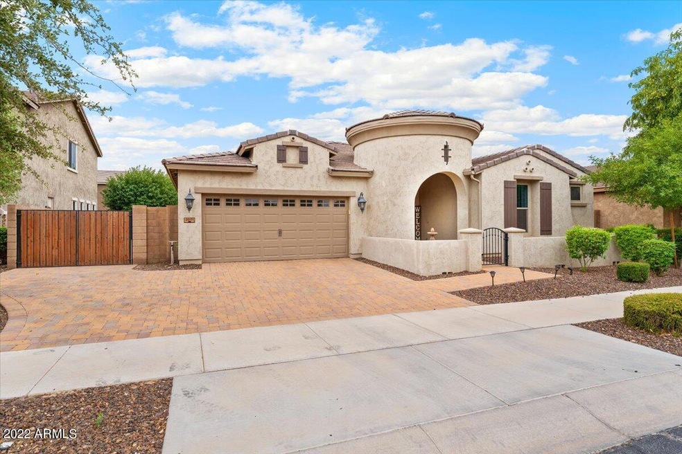Front w/RV gate