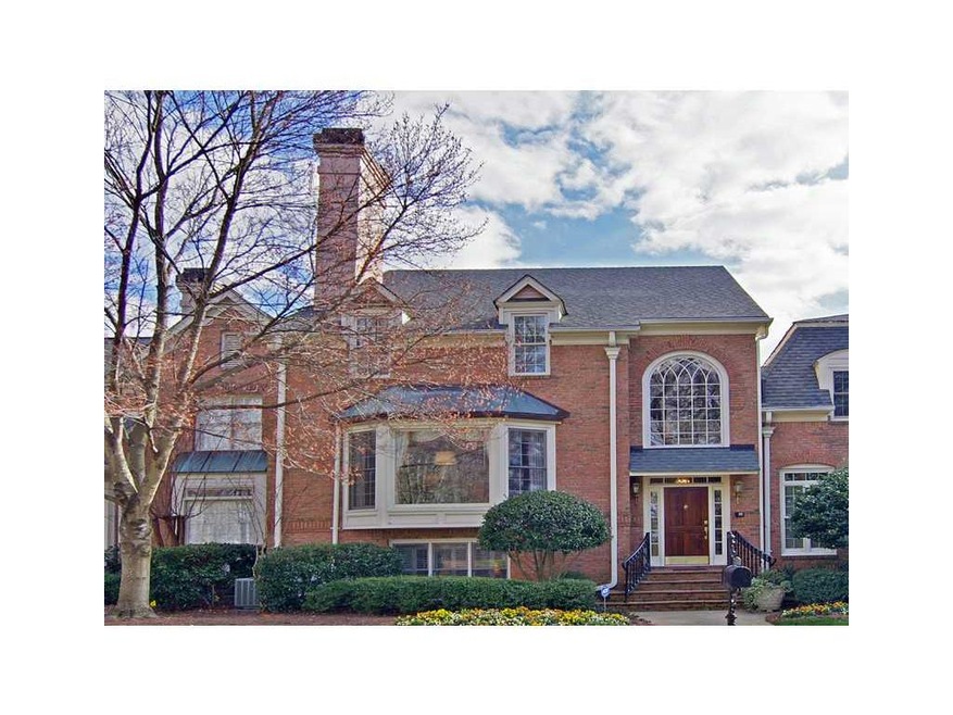 Exterior Front. Exquisite 4/4/1 fee simple townhou
