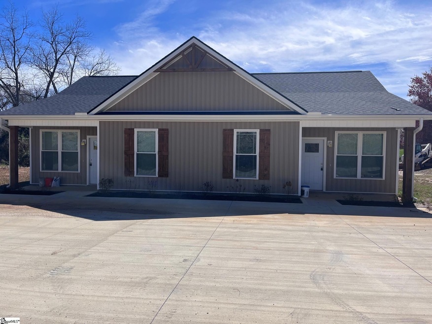 9 Park Plaza, Liberty, SC 29657 - photo 1