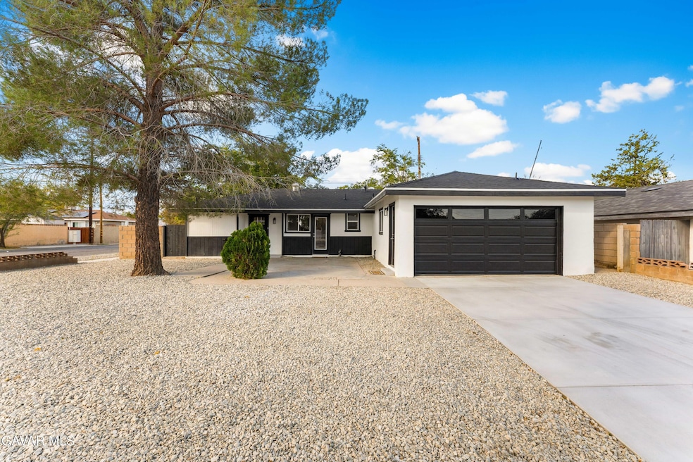 For Sale $519,900 • Co-Listing Agent