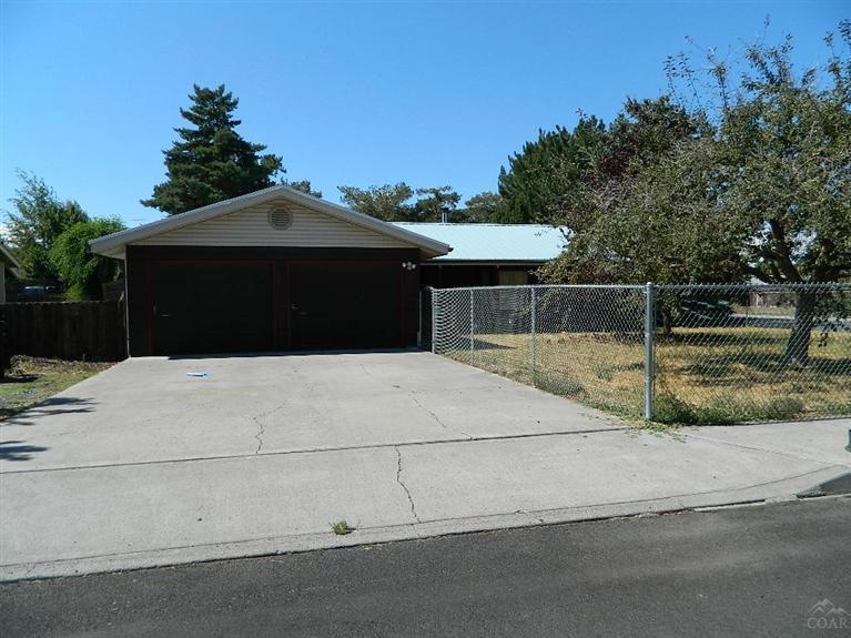 2505 SW 29th St, Redmond, OR 97756 - photo 1