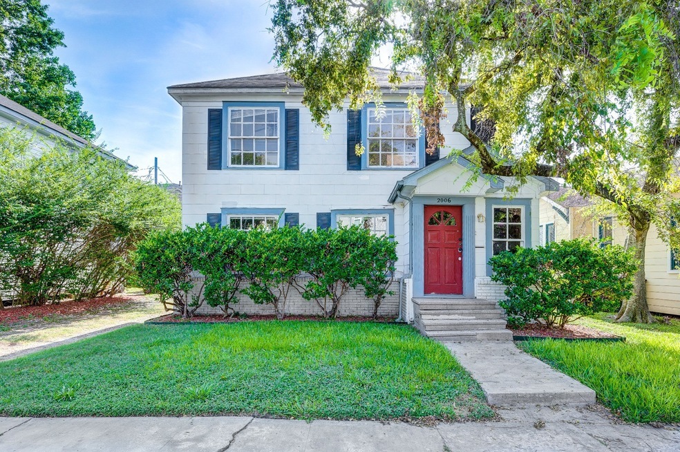 2006 Elmen St unit 2, Houston, TX 77019 - photo 1