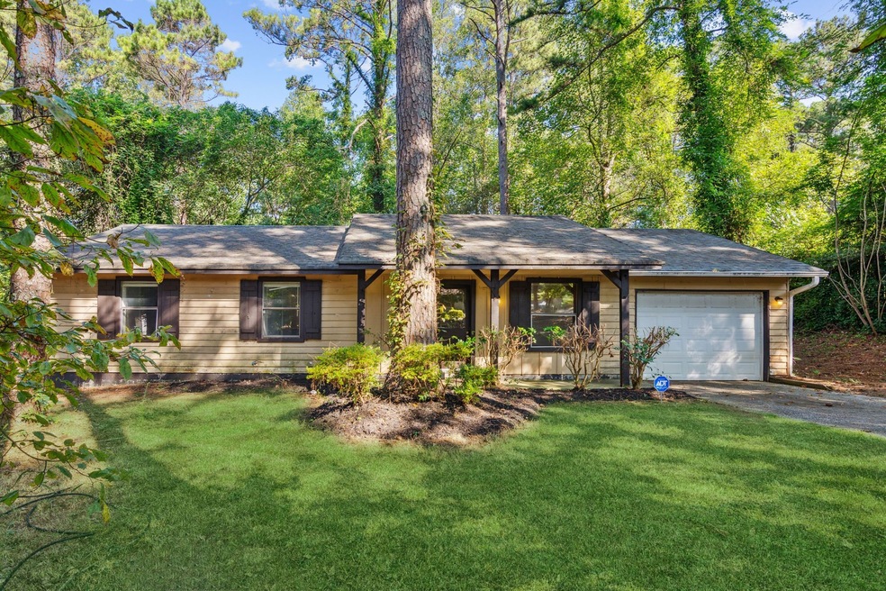 745 Waterview Dr, Riverdale, GA 30274 - photo 1