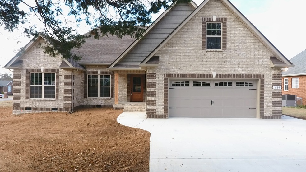 618 Mac St, Shelbyville, TN 37160 - photo 1