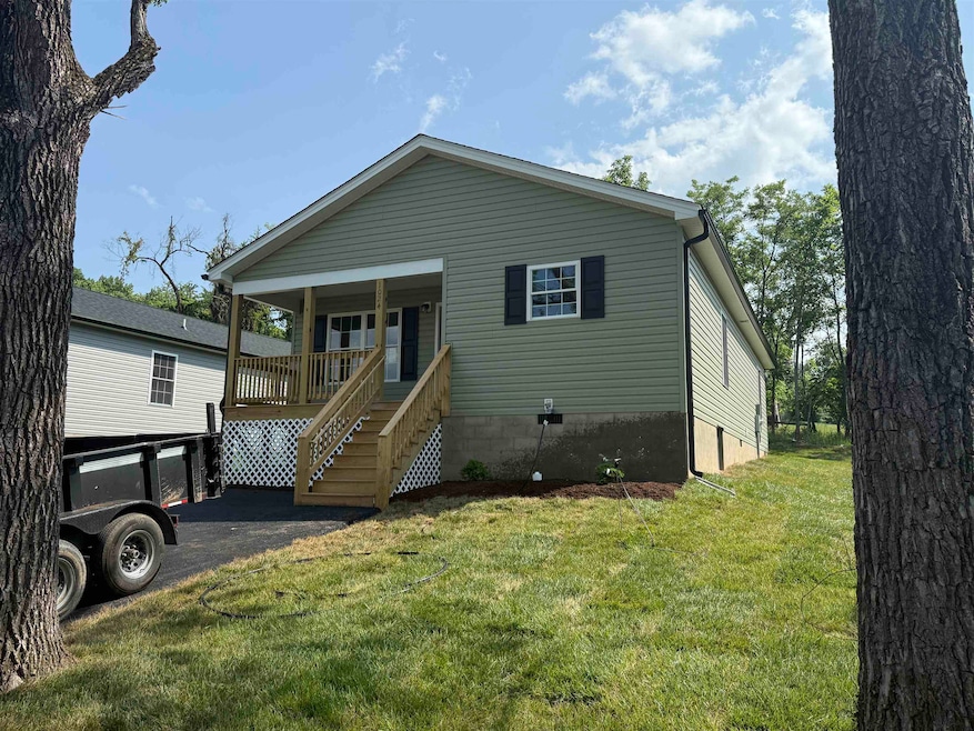 1024 D St, Waynesboro, VA 22980 - photo 1