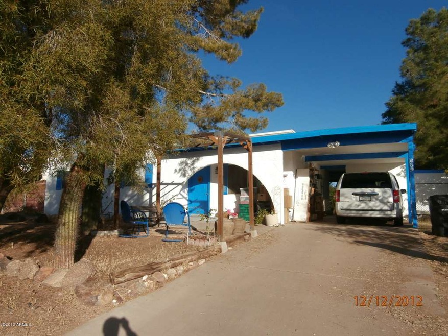 809 N 95th front