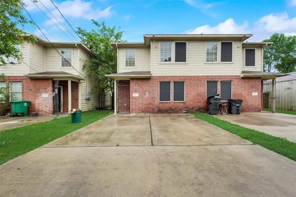6422 New York St unit A/B, Houston, TX 77021 - photo 1