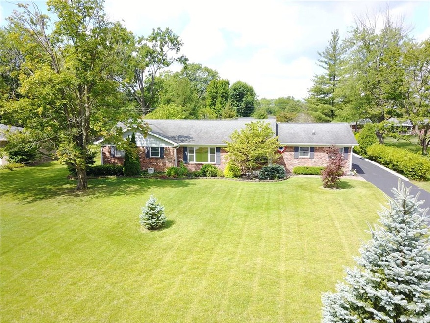 6136 Wexford Rd, Indianapolis, IN 46220 - photo 1