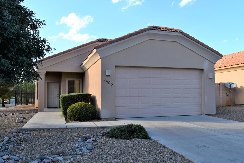 3400 Placita Herradura front
