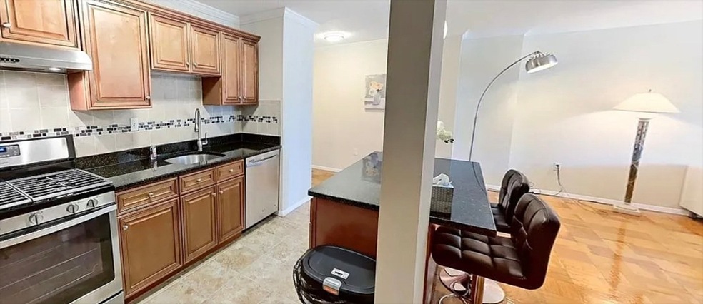 Hawthorne Place Condominium unit 15M, Boston, MA 02114 - photo 1