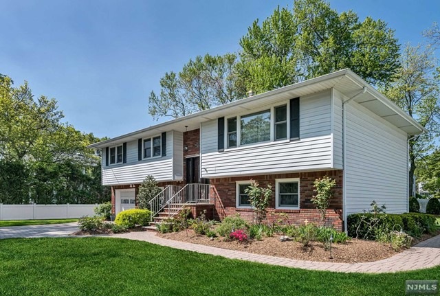 67 Summit Ave, Waldwick, NJ 07463 - photo 1