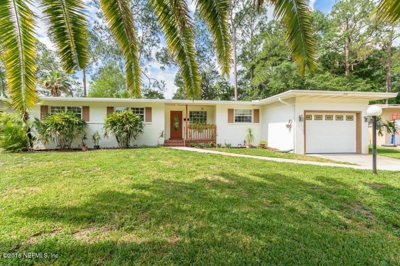 7112 Diamond Head Rd, Jacksonville, FL 32216 - photo 1