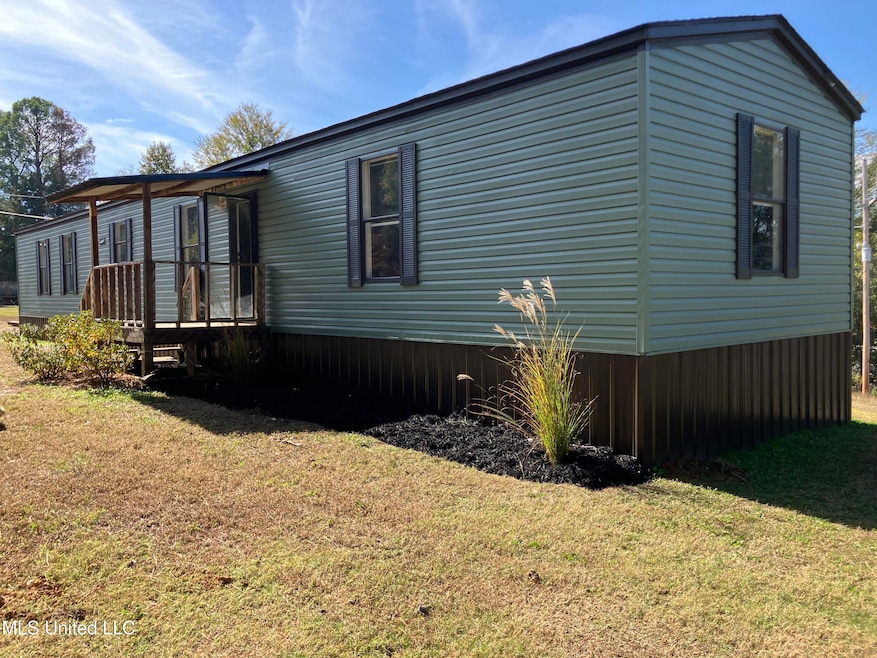 369 Leslie Rd, Pope, MS 38658 - photo 1