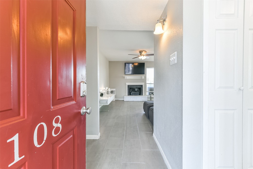 18511 Egret Bay Blvd #108 - 2 bedroom, 2 bath home