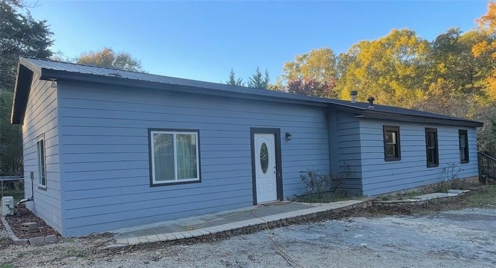 108 E Wade St, Oxford, GA 30054 - photo 1