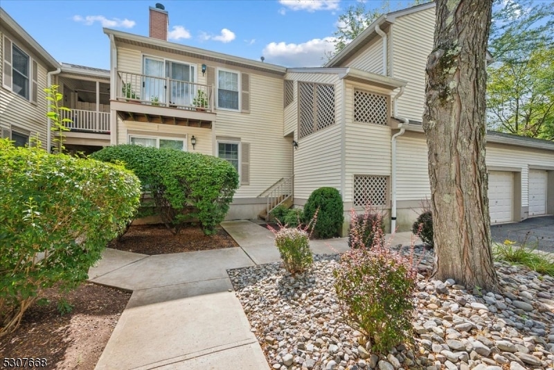 71 Commonwealth Dr, Basking Ridge, NJ 07920 - photo 1