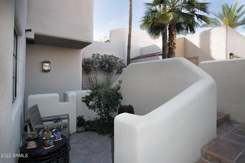 1b - Front Courtyard