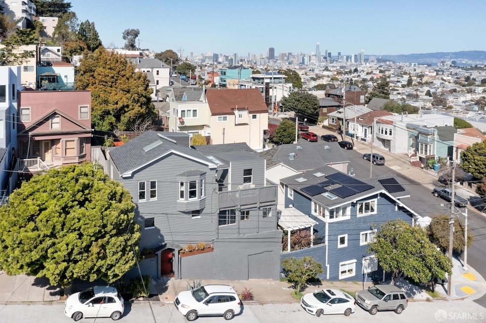 Sold $1,535,000 • Co-Listing Agent