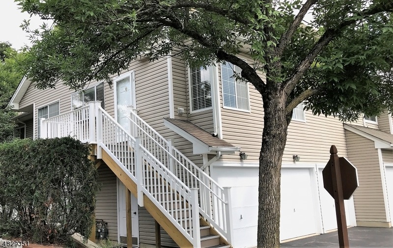 1 Pendleton Ct, Bedminster, NJ 07921 - photo 1