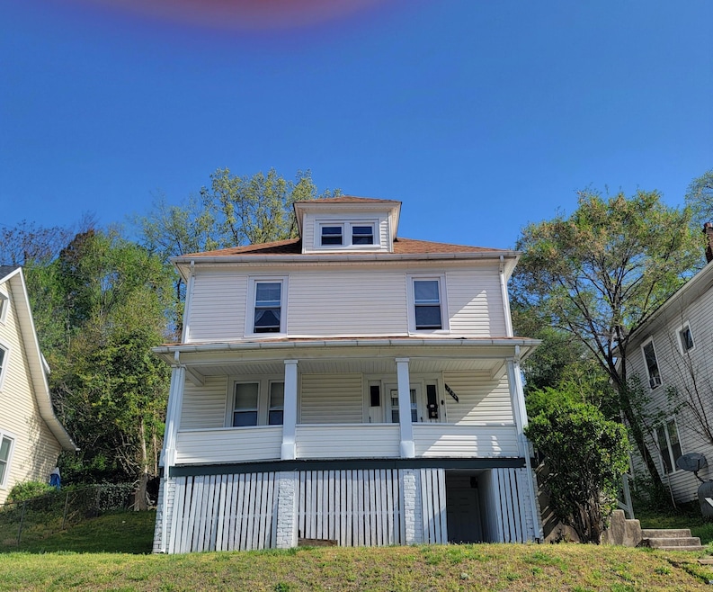 1205 Kerns