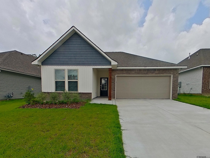 107 Teddy Ln, Lafayette, LA 70507 - photo 1