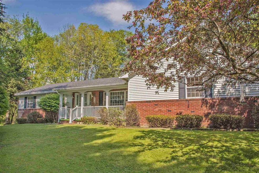 135 Barrett Hill Rd, Rutland, VT 05736 - photo 1