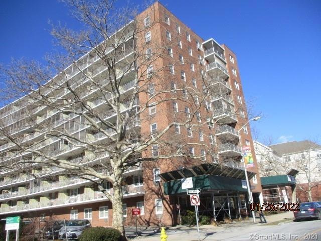 Bedford Towers Condominium unit 1E, Stamford, CT 06901 - photo 1