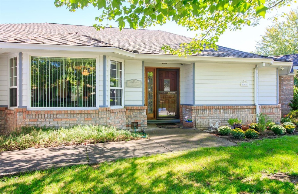 464 Vincent Ave, Central Point, OR 97502 - photo 1