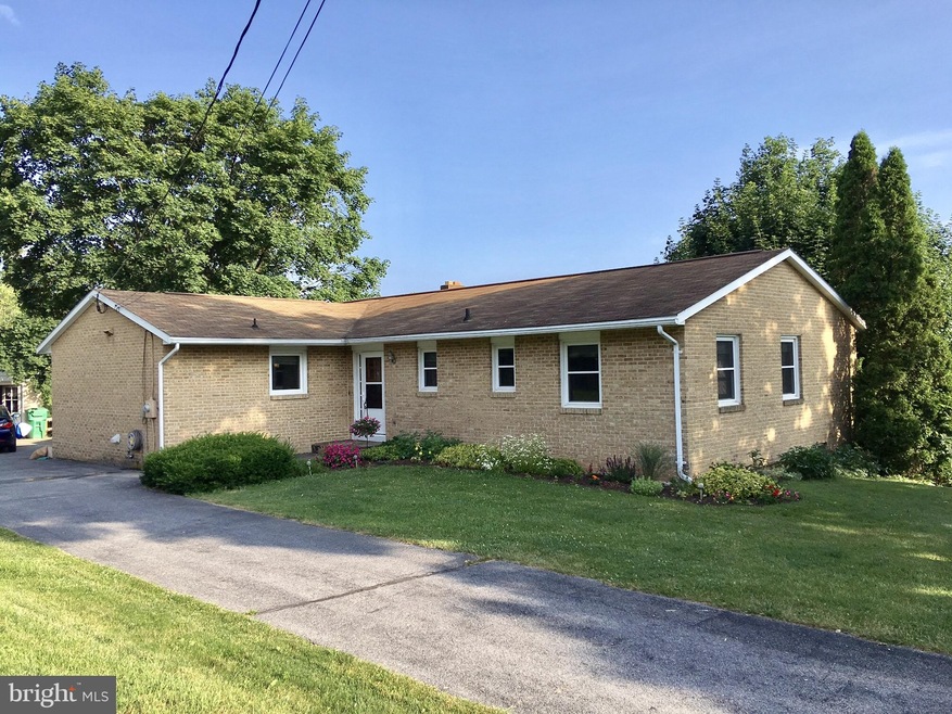 968 Coldspring Rd, Fayetteville, PA 17222 - photo 1