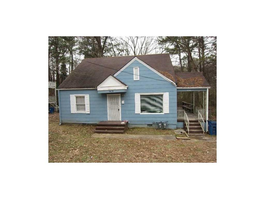 Exterior Front. Unit 2789 enters on the right side