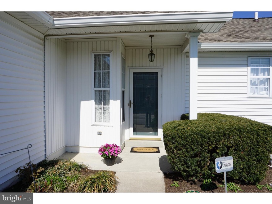 185 E Hunting Horn Ln unit 44, Glen Mills, PA 19342 - photo 1