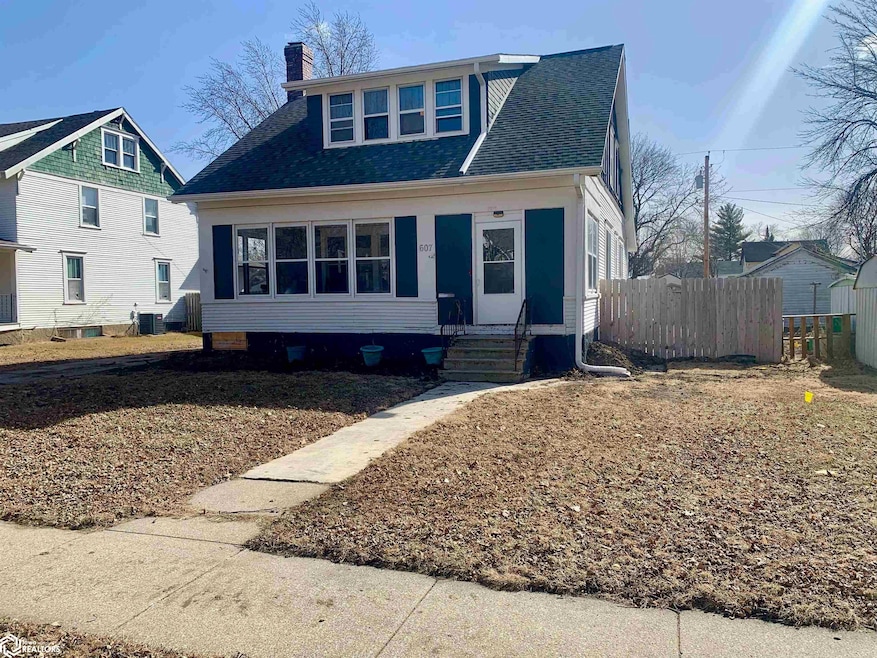 607 W State St, Jefferson, IA 50129 - photo 1