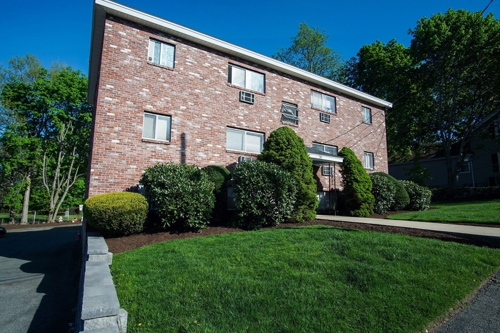 20 Flood St unit 6, Waltham, MA 02453 - photo 1