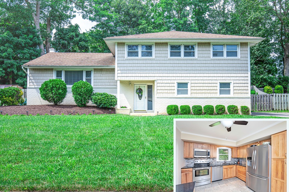 Welcome to 721 Paramount Way!