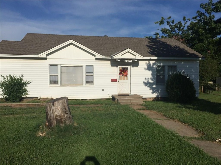 1323 N Park Ave, Shawnee, OK 74801 - photo 1