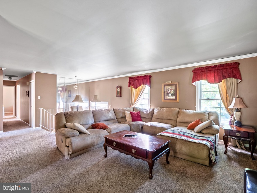 15351 Edgehill Dr, Dumfries, VA 22025 - photo 1