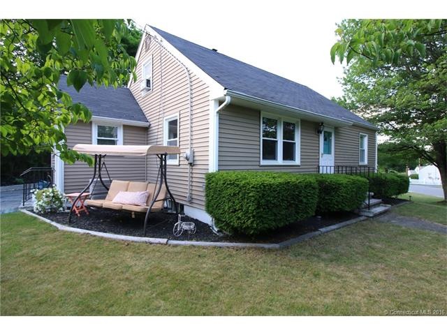 31 Cooper Dr, Waterbury, CT 06704 - photo 1